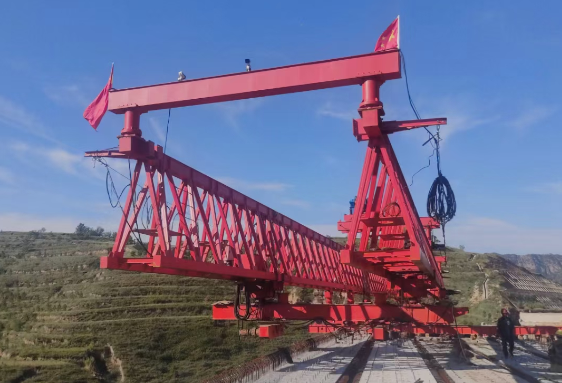 JQJ200T-40M公路架橋機(jī)，貴州遵義項(xiàng)目架設(shè)完成