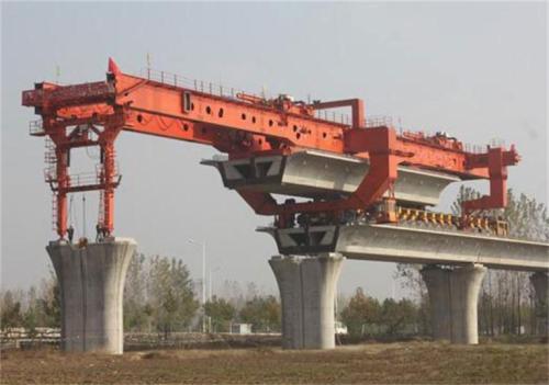 雙懸臂架橋機(jī)的維護(hù)保養(yǎng)工作有哪些要點(diǎn)？如何確保其正常運(yùn)行和延長(zhǎng)使用壽命？